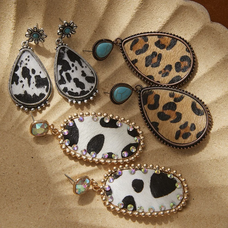 Leopard design oval turquoise western earrings