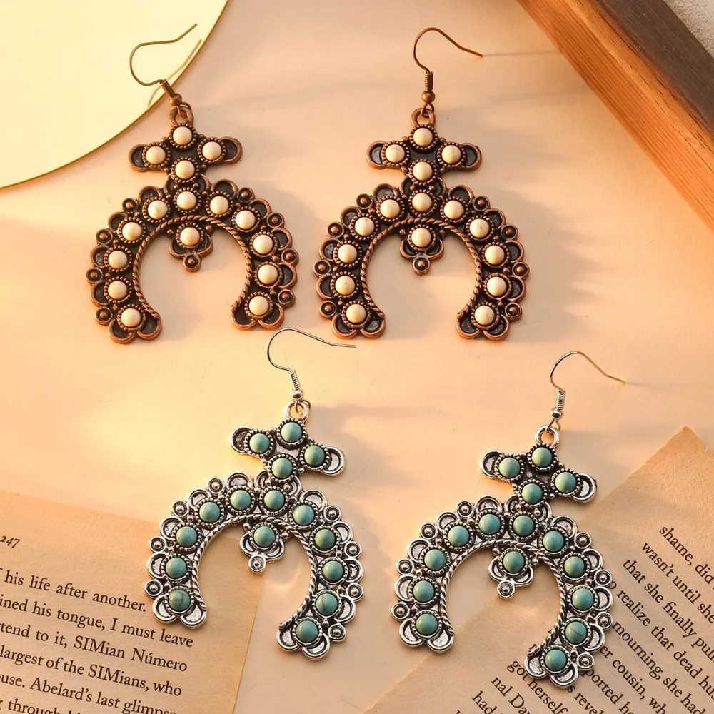 Simplistic horse shoes dangles earrings turquoise beads western design