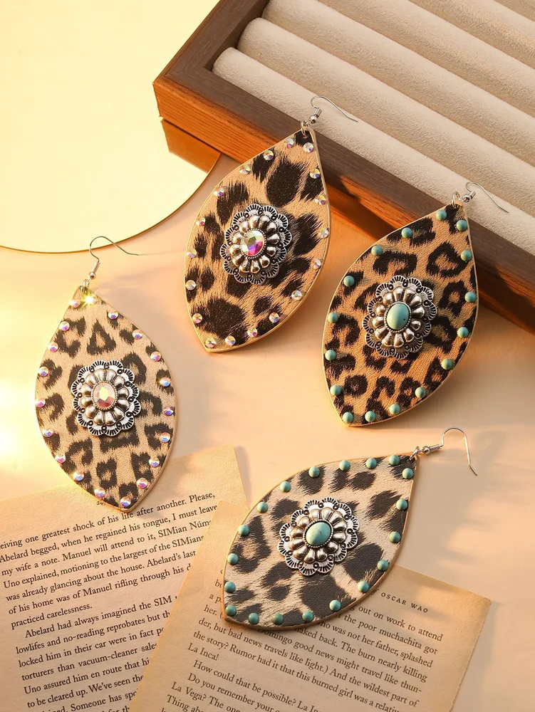 Vintage classic Leopard tree leaves style earrings fishhook design